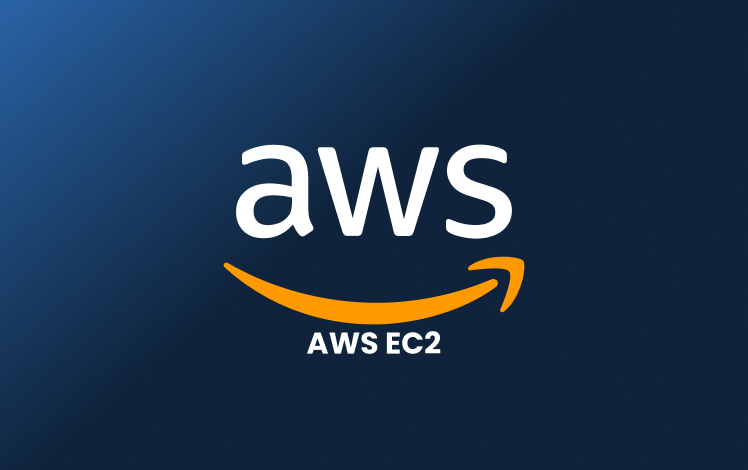 Logo de AWS sobre un fondo azul en la nube AWS.